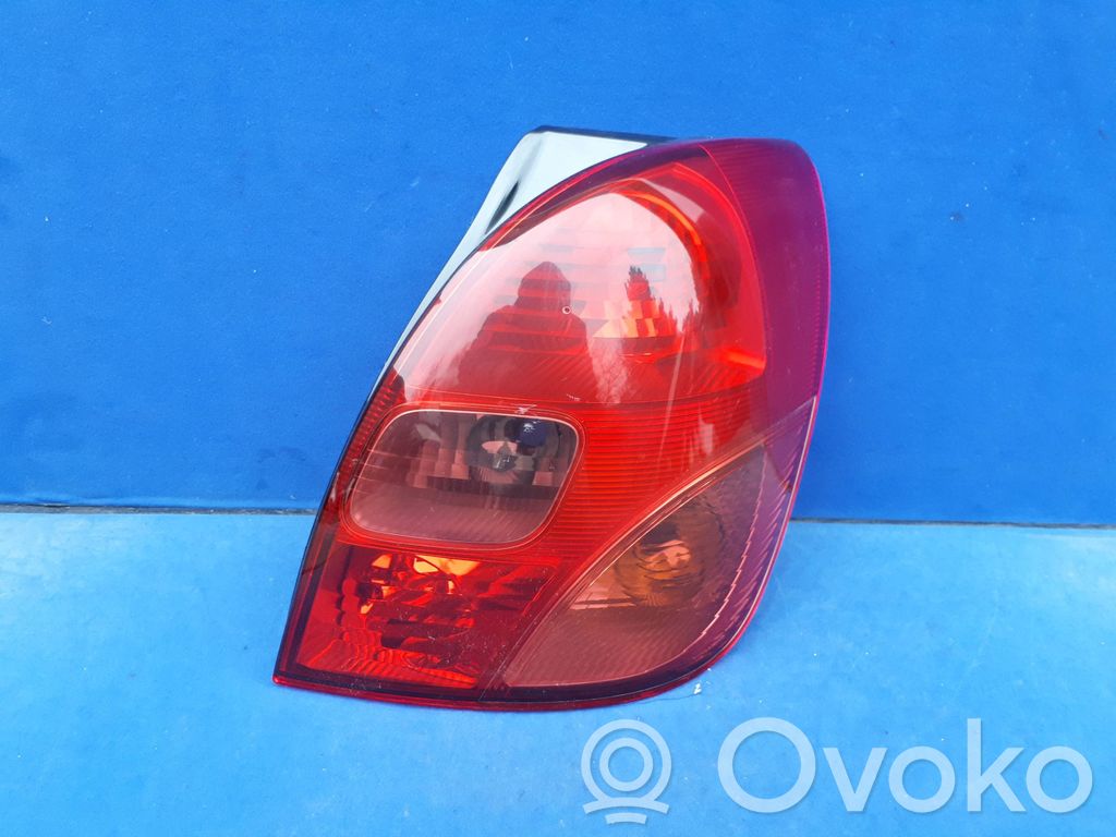 Toyota Corolla Verso E121 Takavalot 