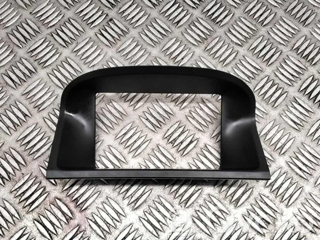 Volvo V70 Panel trim 