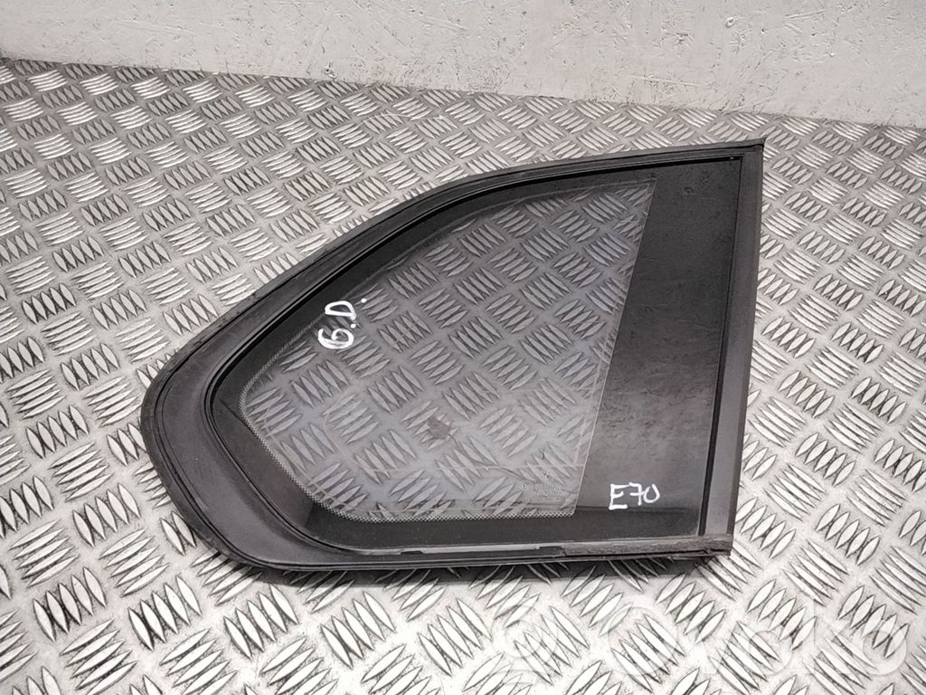 BMW X5 E70 Rear side window 
