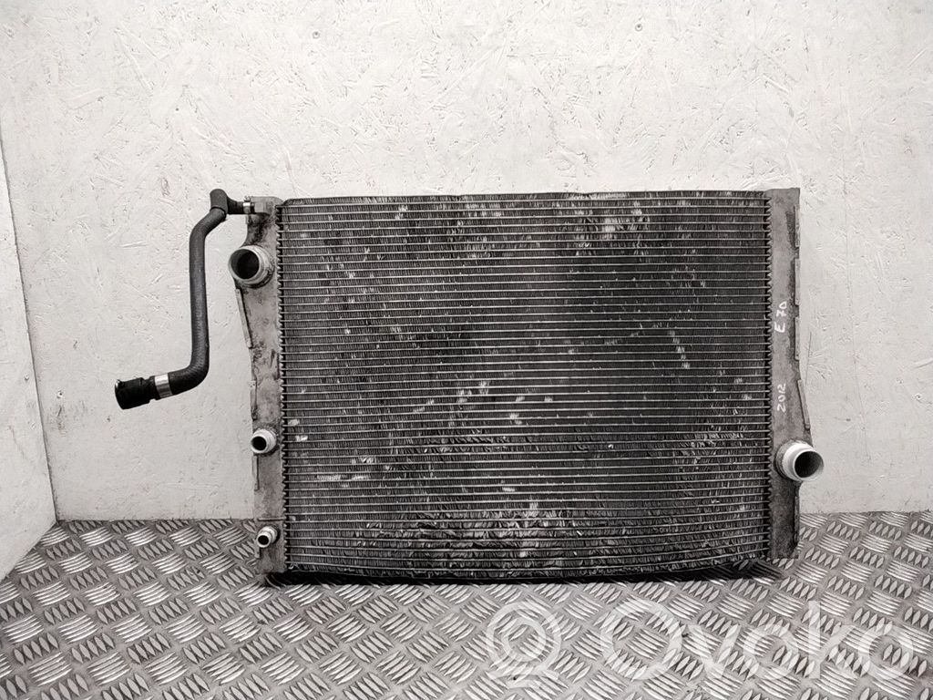 BMW X5 E70 Coolant radiator 