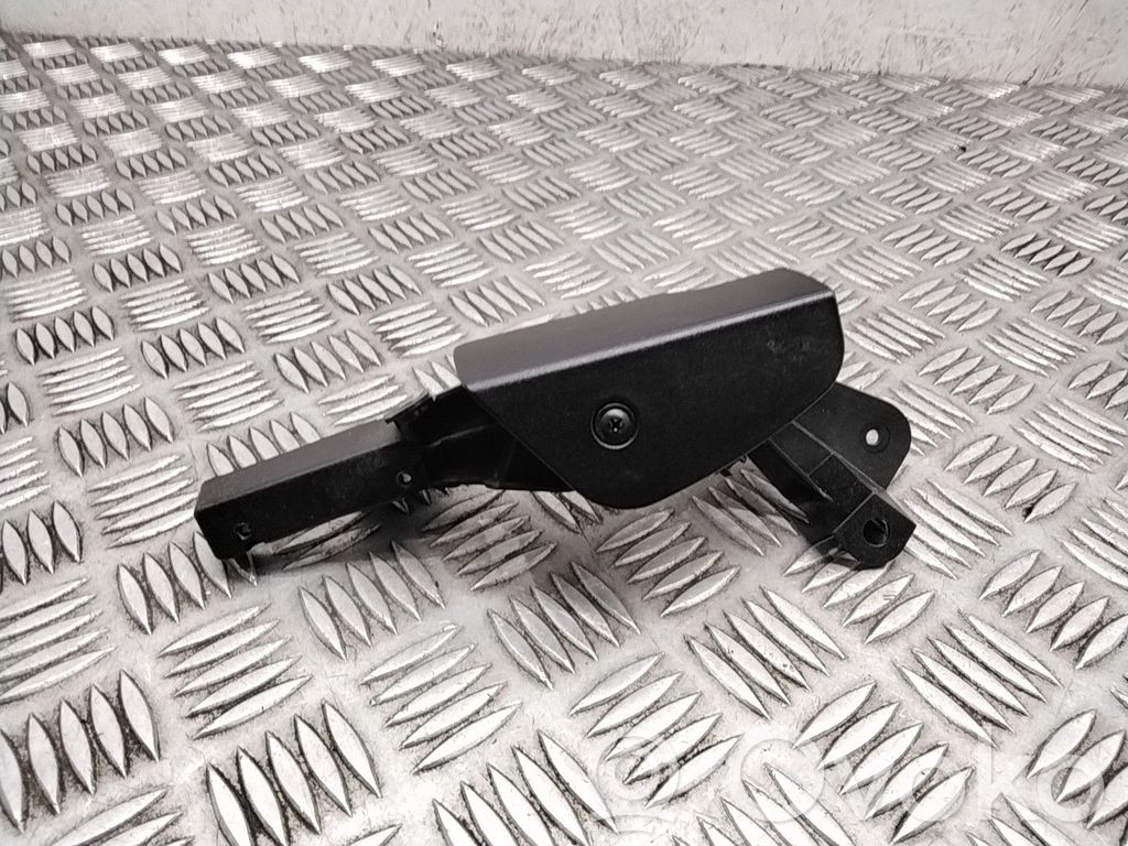 Engine bonnet (hood) release handle   7148522