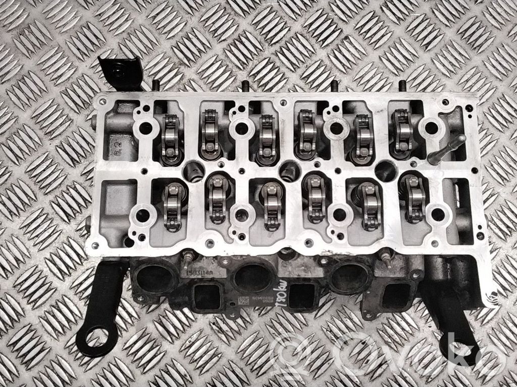 Volkswagen Touareg II Engine head 