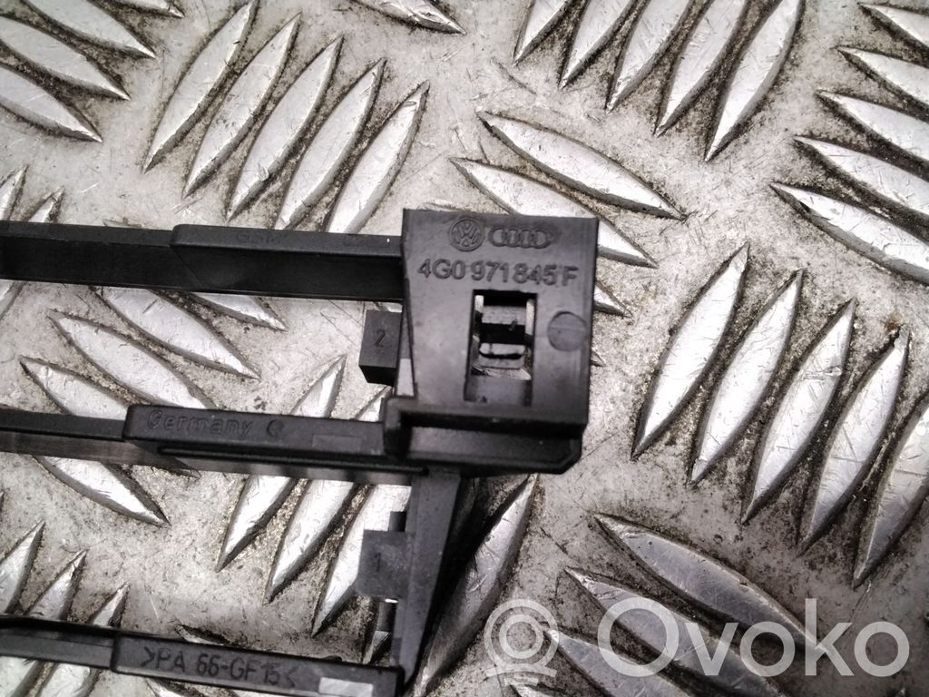 Audi A6 C7 Fuse module 