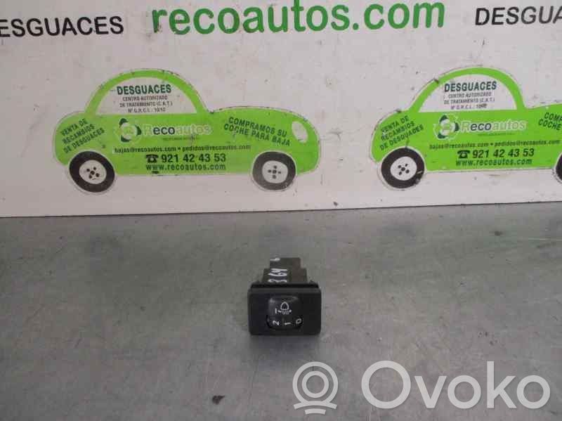 Toyota Auris E180 Interrupteur d'éclairage de la cabine dans le panneau 