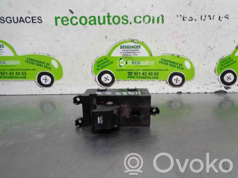 Hyundai i40 Electric window control switch 