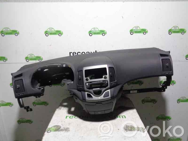 Hyundai i30 Deska rozdzielcza 