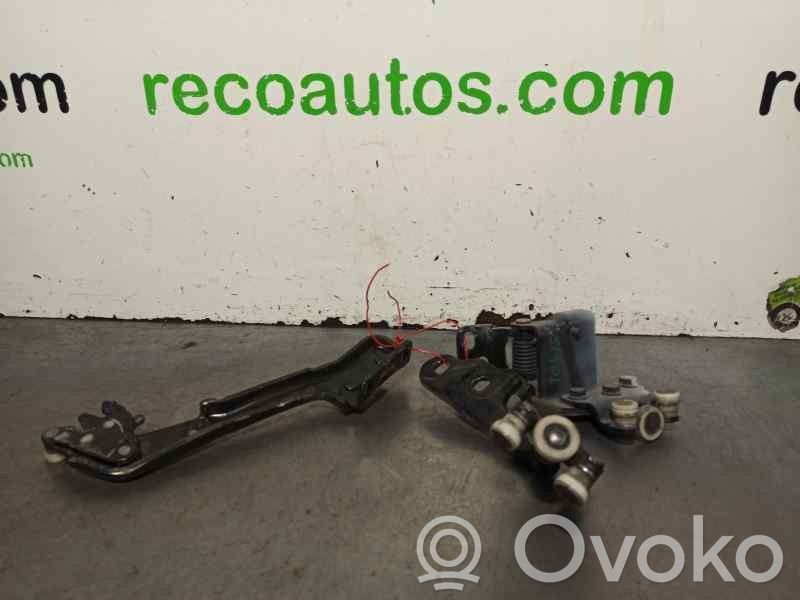 Loading door hinge set   BK21V25000AE