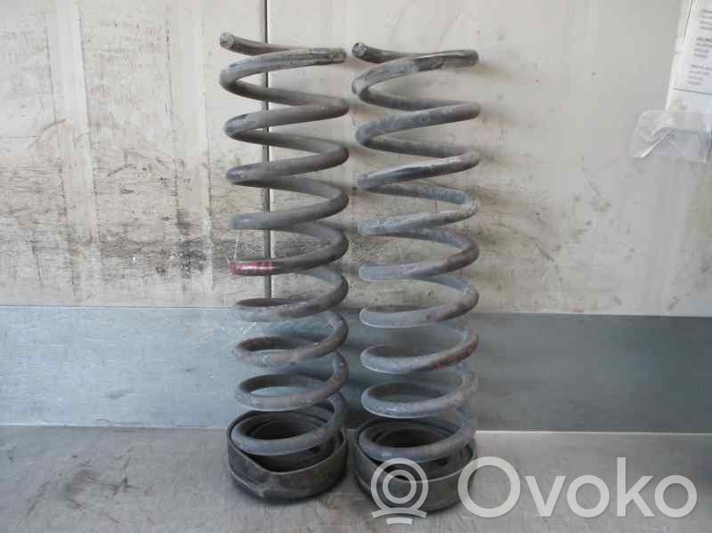 Ford Kuga I Etukierrejousi 