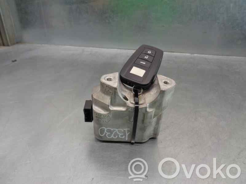 Toyota Corolla E160 E170 Anti-theft wheel nuts and lock 