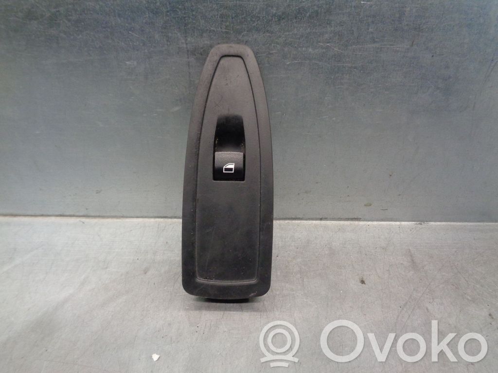 Interruptor del elevalunas eléctrico   9208107,51417240421