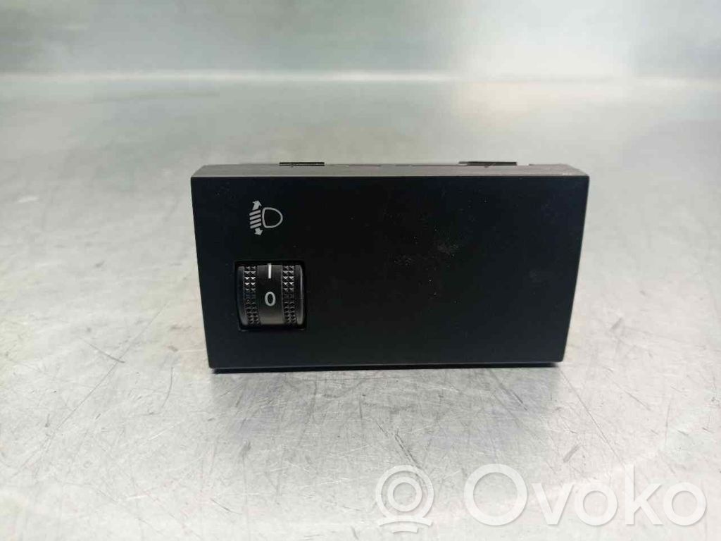 Panel lighting control switch   DF7366170,03099500