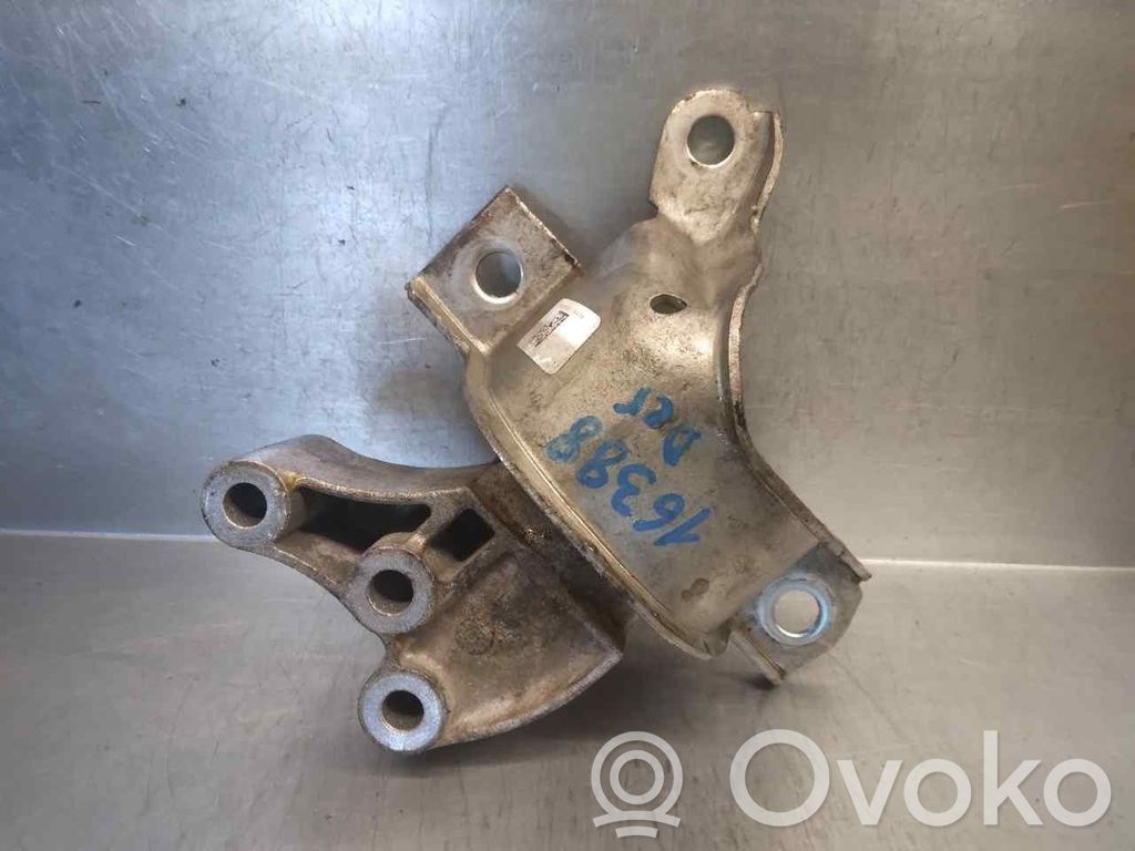 Lancia Ypsilon Engine mount bracket 