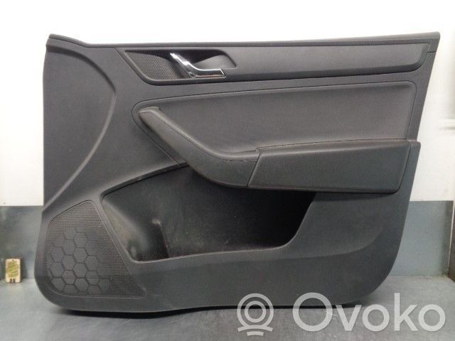 Skoda Rapid (NH) Boczki / Poszycie drzwi przednich 