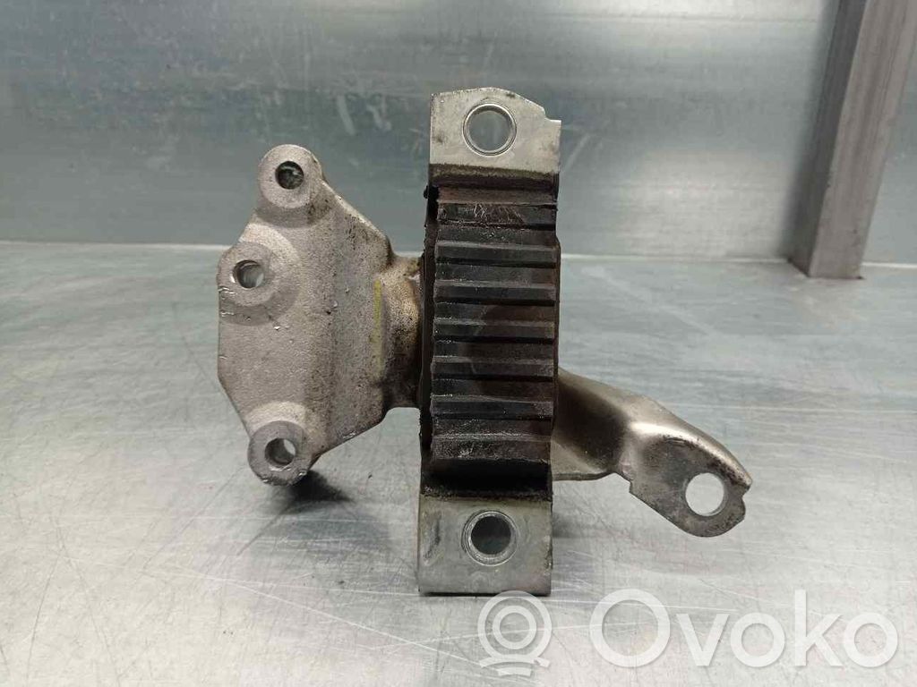 Engine mount bracket   51730868