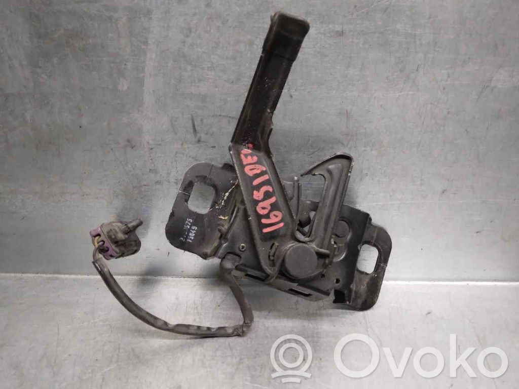 Opel Insignia A Tie down hook / loop 