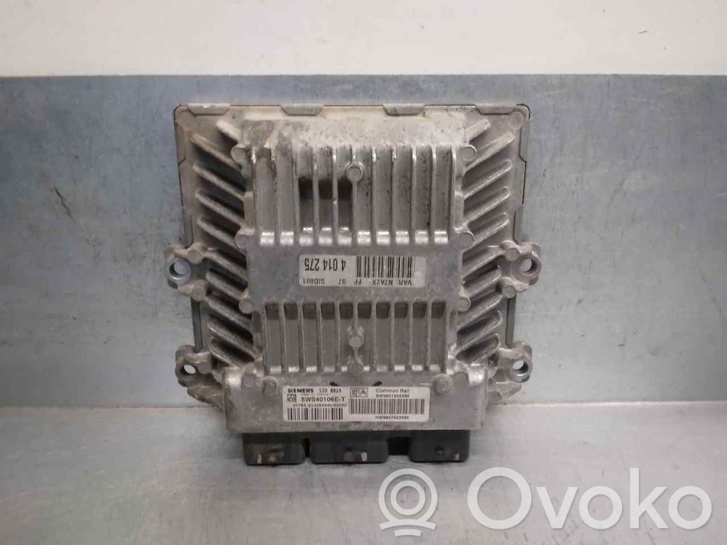 Renault Clio III Engine control unit/module 