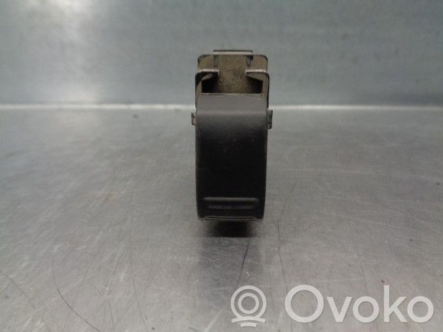 Subaru Forester SH Electric window control switch 