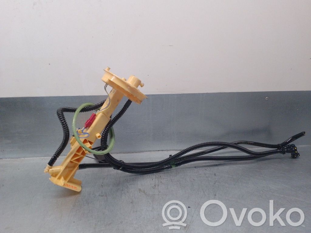 BMW X5 E70 Bomba interna de combustible 