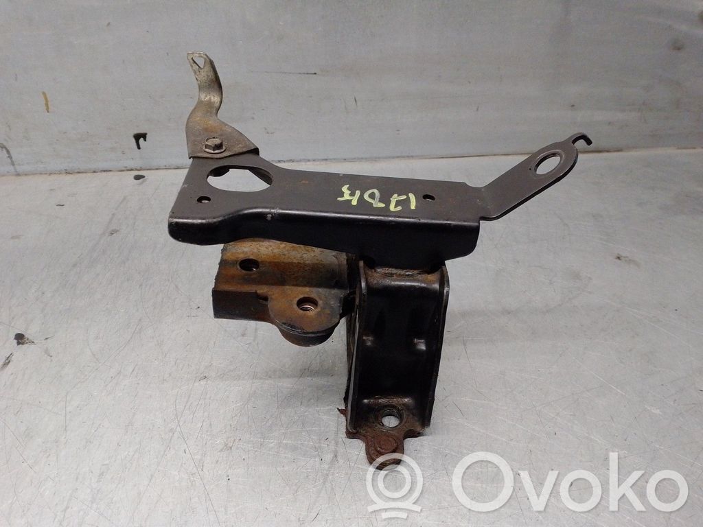 Citroen C1 Engine mount bracket 