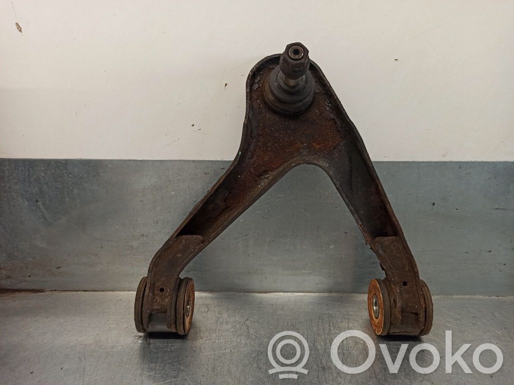 Iveco Daily 4th gen Brazo de suspensión delantero 
