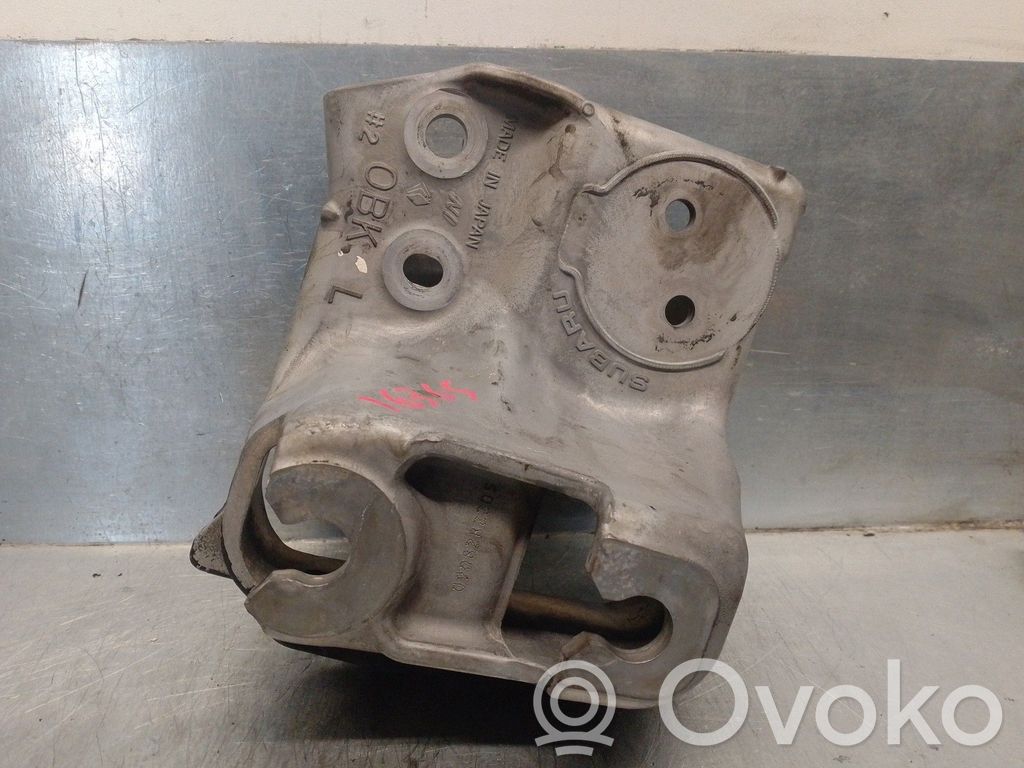 Subaru Outback Engine mount bracket 
