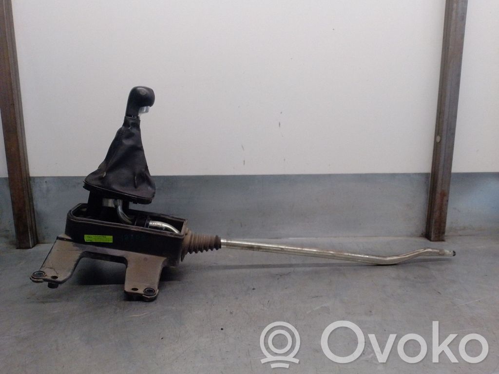 Opel Corsa E Pavarų perjungimo traukė 
