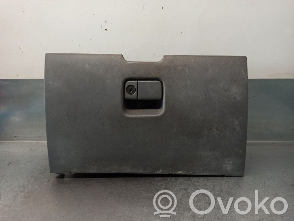 Guantera   UR7964161