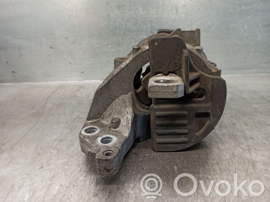 Citroen C5 Engine mount bracket 