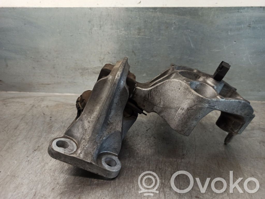 Renault Megane III Engine mount bracket 