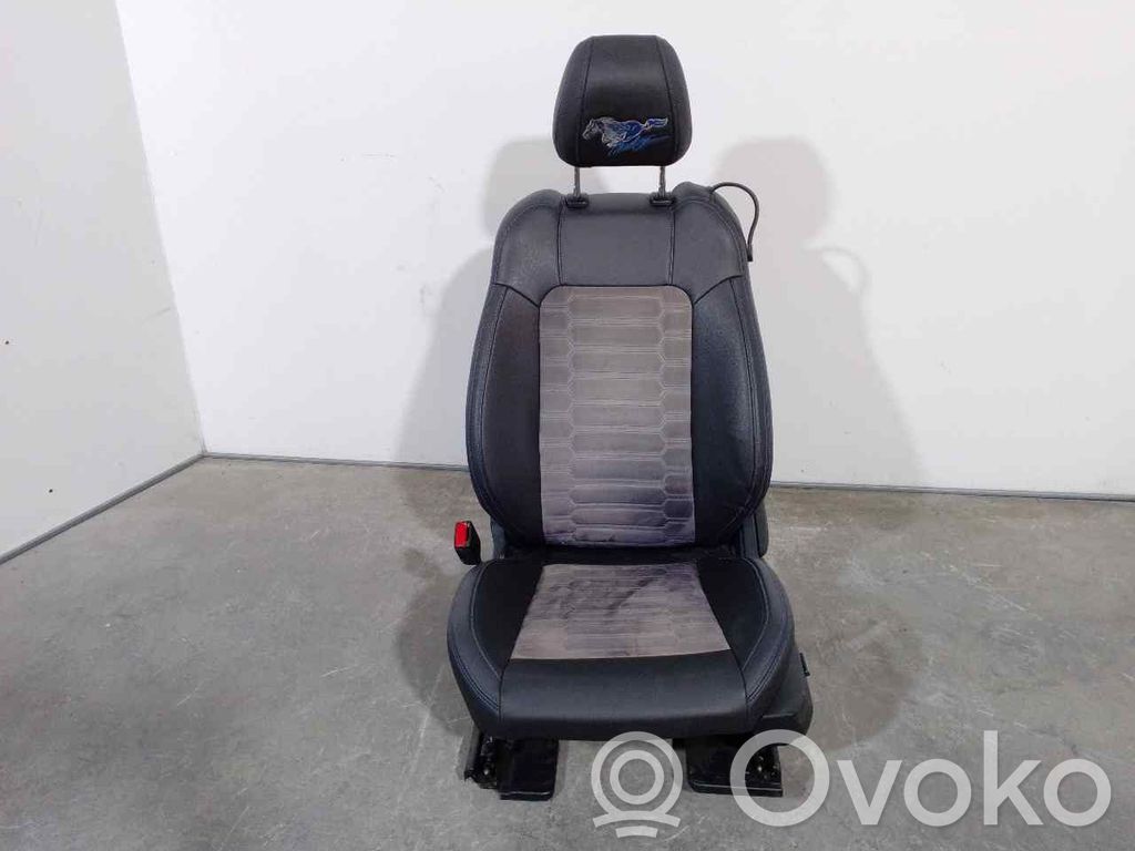 Ford Mustang VI Front driver seat 