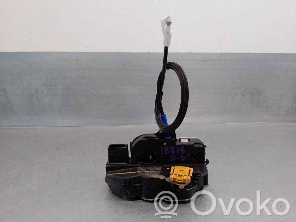 Opel Astra H Zamek drzwi przednich 