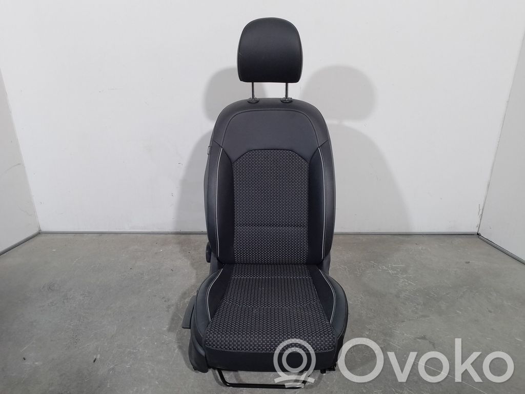 KIA Xceed Etumatkustajan istuin 