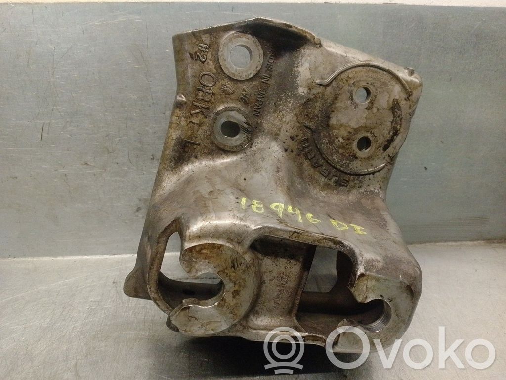Subaru Outback Engine mount bracket 