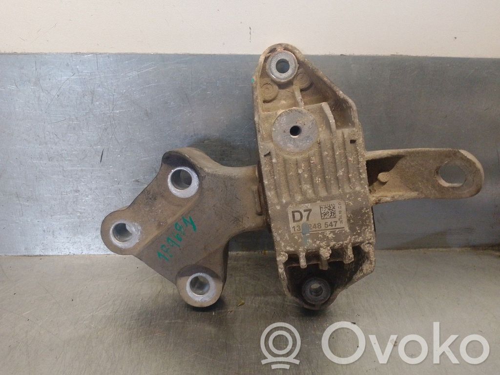 Chevrolet Cruze Gearbox mount 