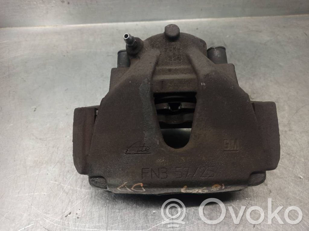 Opel Zafira B Zacisk hamulcowy przedni 