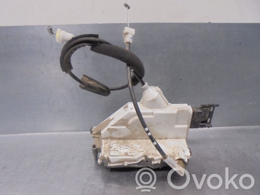 Citroen C3 Aizmugurē slēdzene 