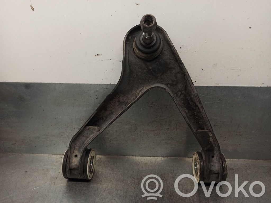 Iveco Daily 5th gen Brazo de suspensión delantero 