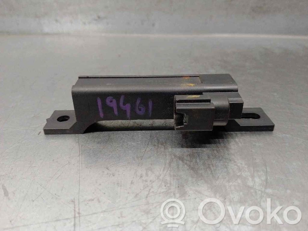 Nissan X-Trail T32 Radio antena 
