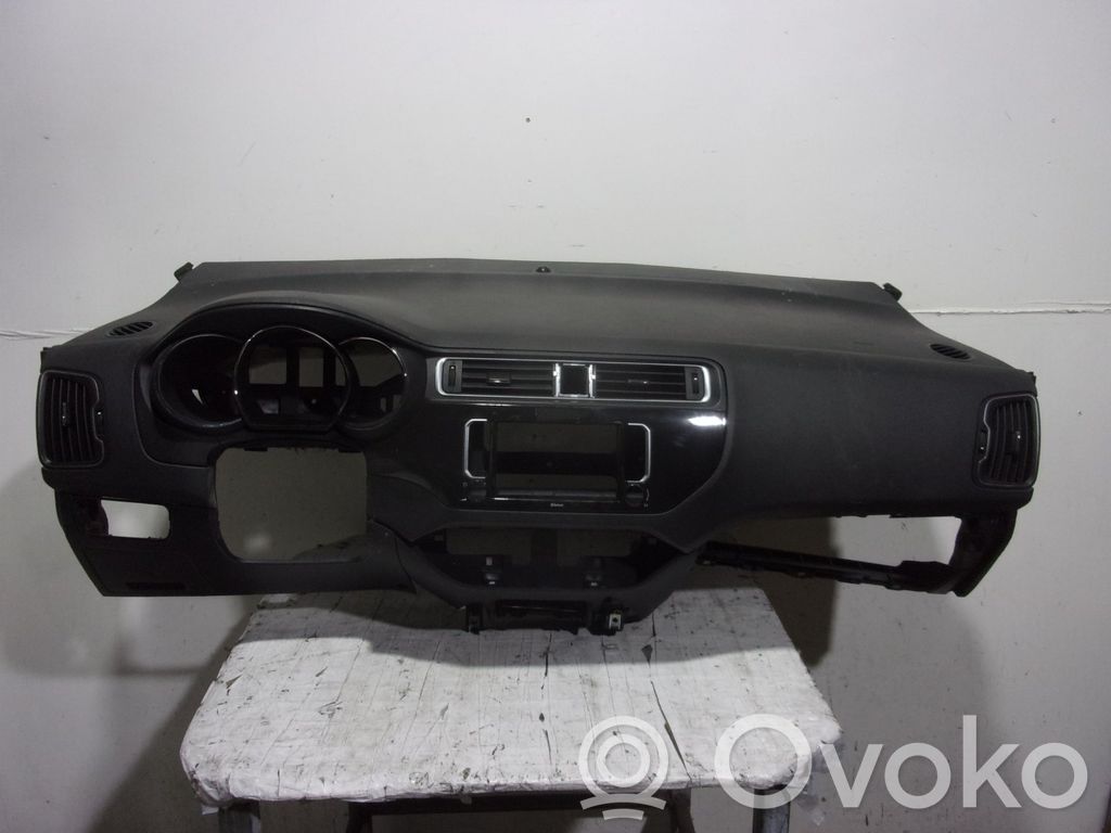 Panel de instrumentos   847101W100HU,NEGRO