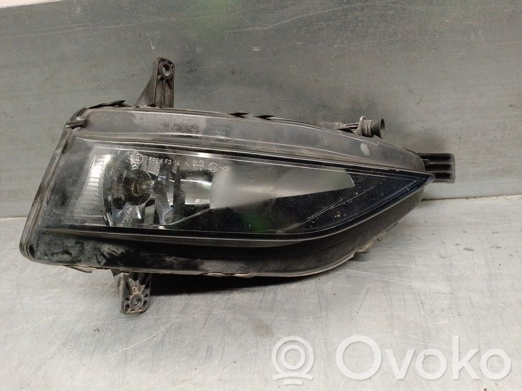 Volkswagen Golf SportWagen Światło przeciwmgłowe przednie 