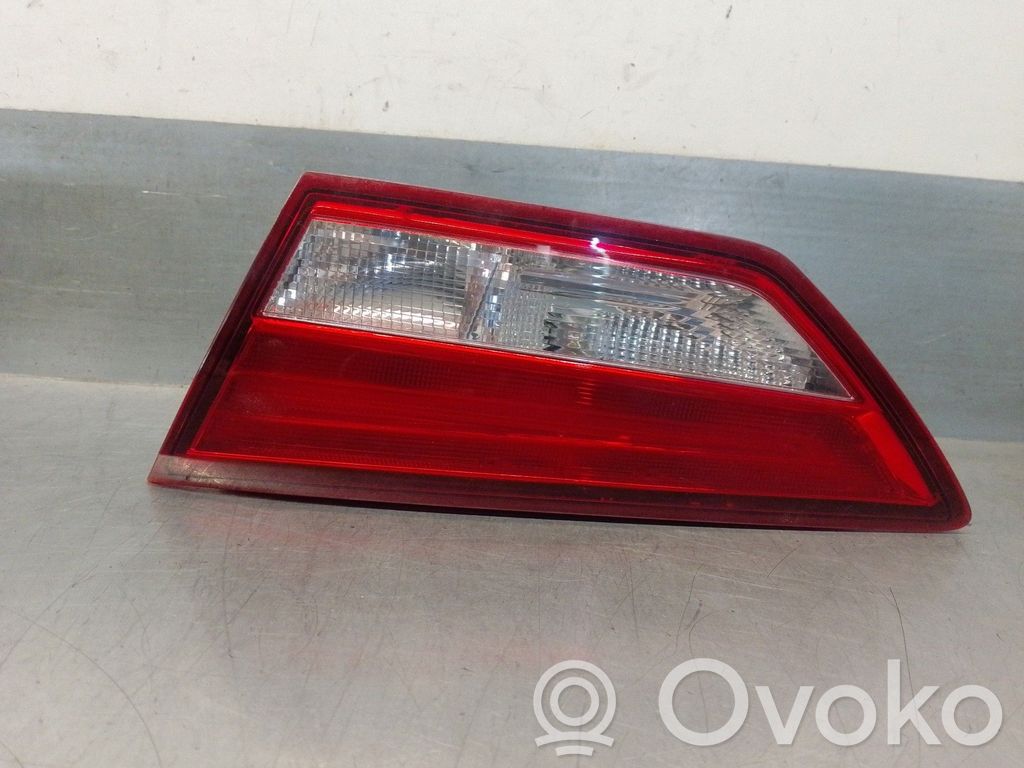 Seat Leon (5F) Aizmugurējais lukturis virsbūvē 