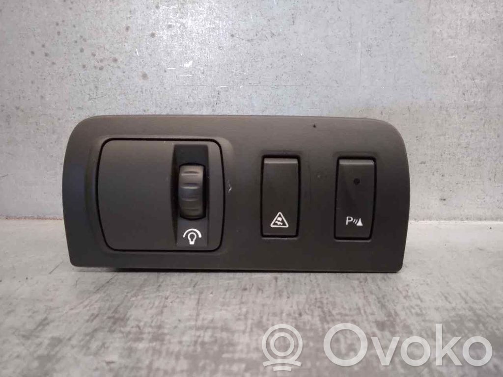 Interruptor de control del panel de luces   251637324R