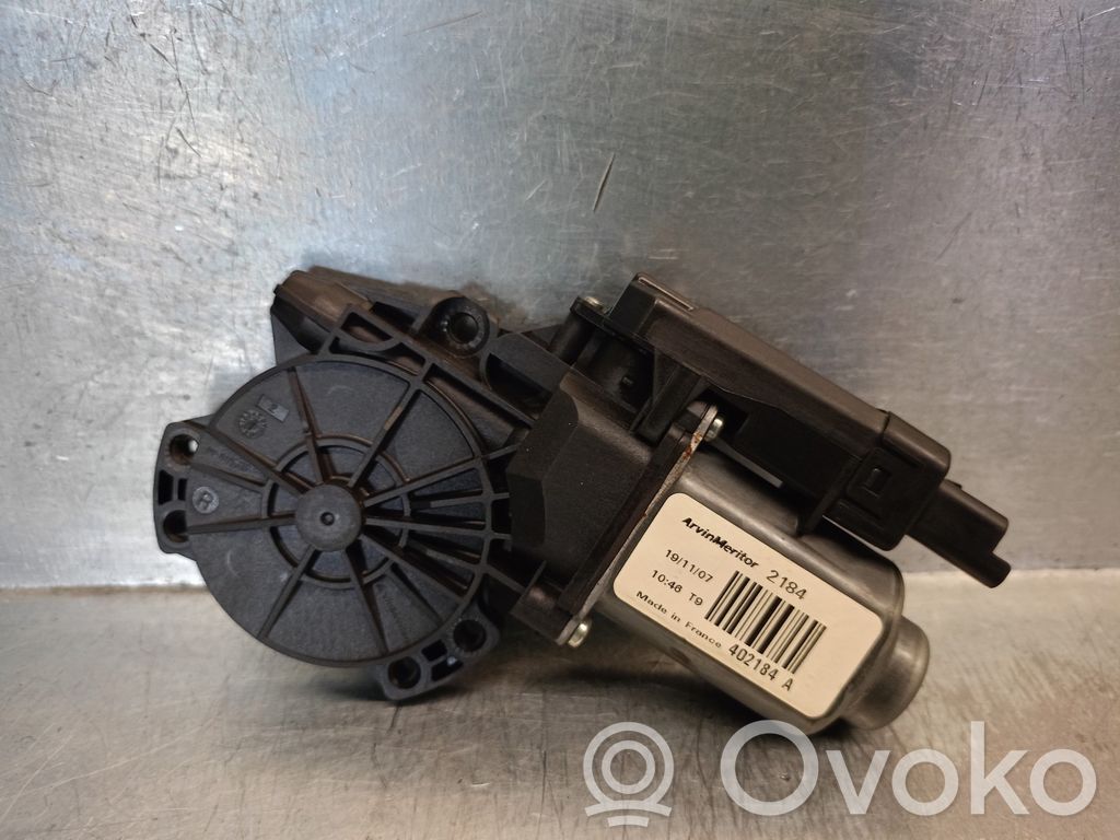KIA Pro Cee'd I Front door window regulator motor 