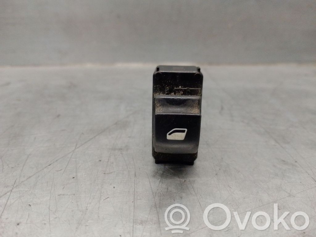 Citroen Berlingo Electric window control switch 