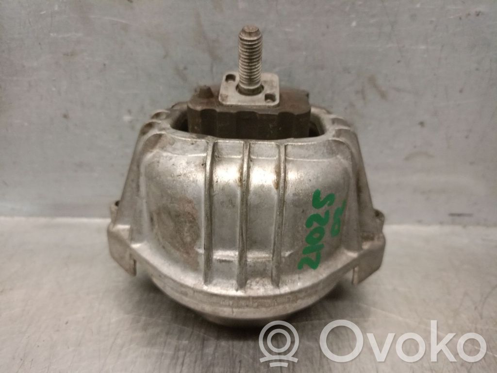 BMW X1 E84 Engine mount bracket 
