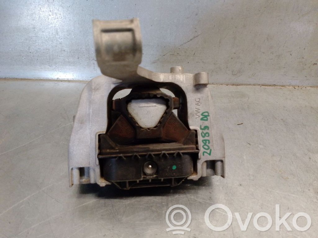 Skoda Octavia Mk3 (5E) Engine mount bracket 