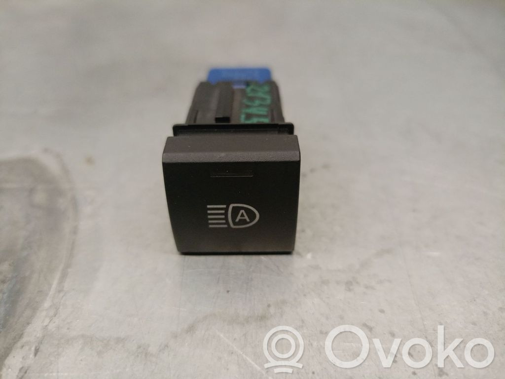 Toyota Yaris Panel lighting control switch 