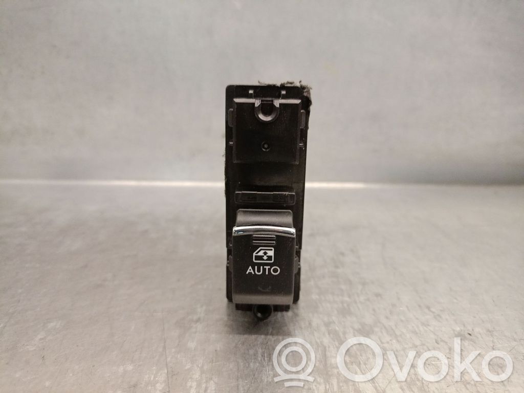 Subaru Outback (BS) Electric window control switch 