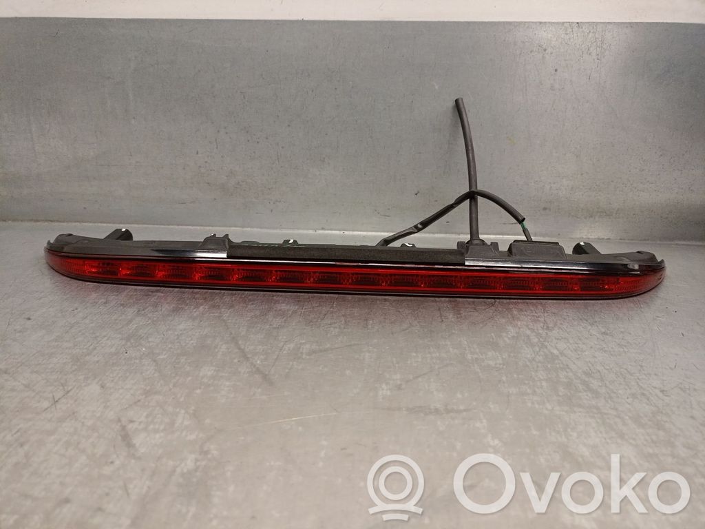 KIA Ceed Third/center stoplight 