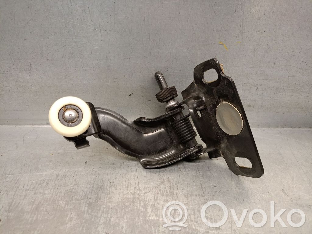 Ford B-MAX Tailgate/trunk/boot hinge 